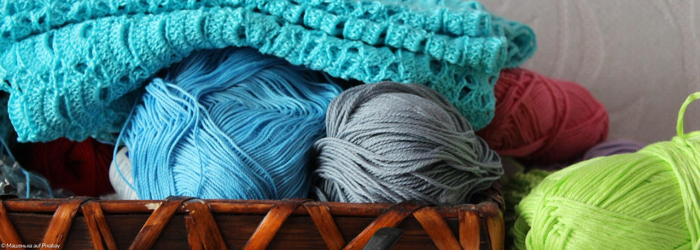 Wollekorb mit Lesebrille